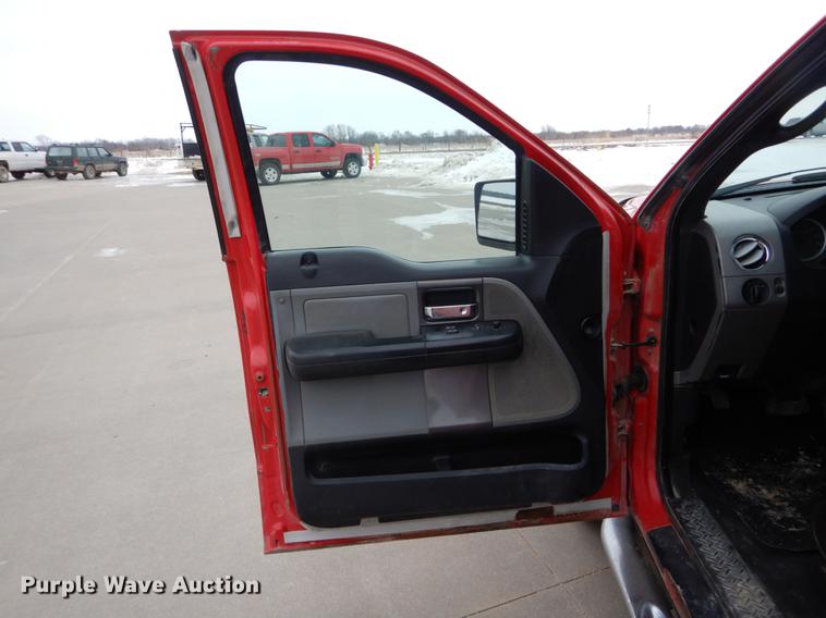 image for item DE5986 2004 Ford F150 FX4 pickup truck