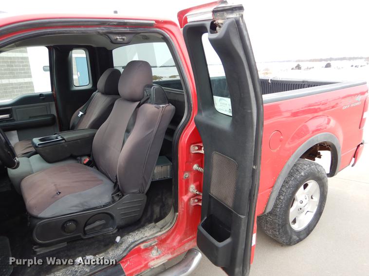 image for item DE5986 2004 Ford F150 FX4 pickup truck