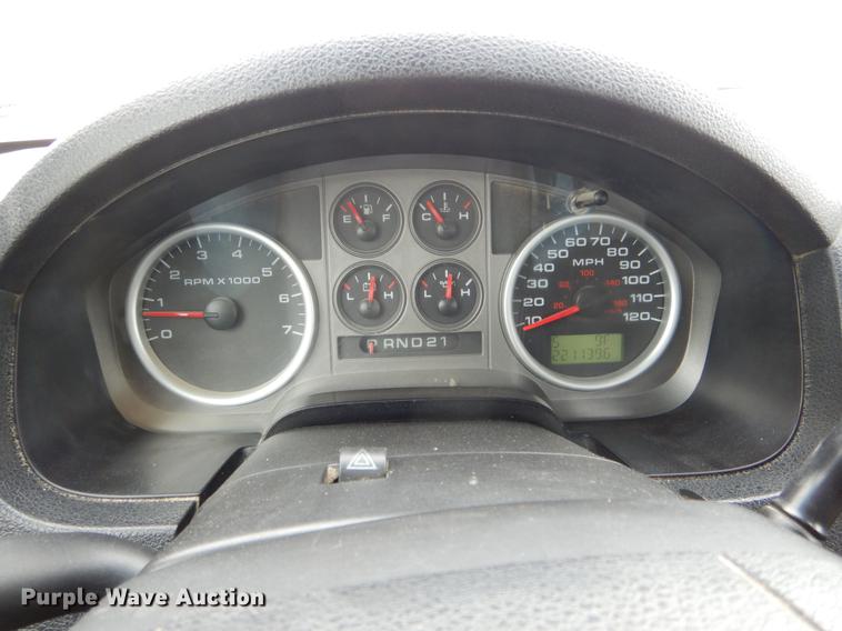 image for item DE5986 2004 Ford F150 FX4 pickup truck