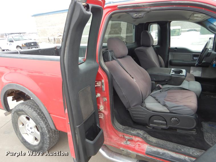 image for item DE5986 2004 Ford F150 FX4 pickup truck