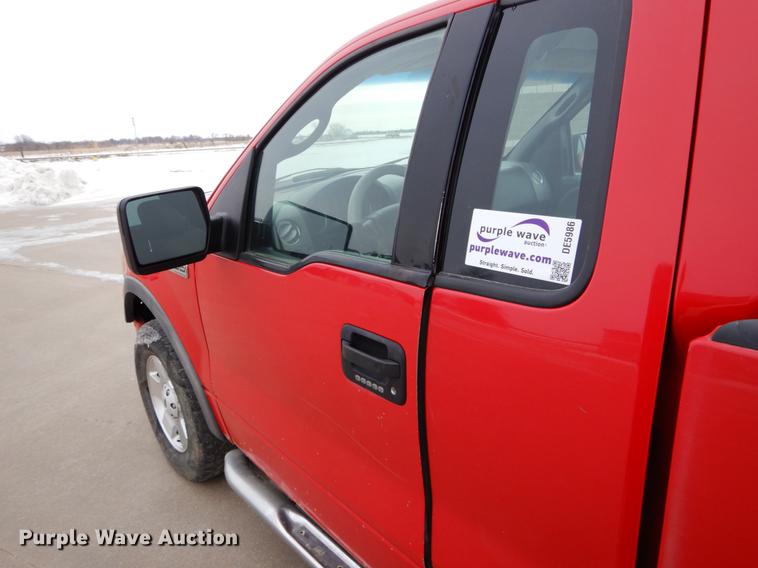 image for item DE5986 2004 Ford F150 FX4 pickup truck