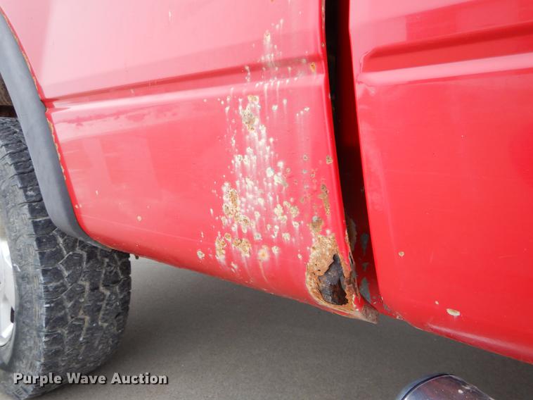 image for item DE5986 2004 Ford F150 FX4 pickup truck