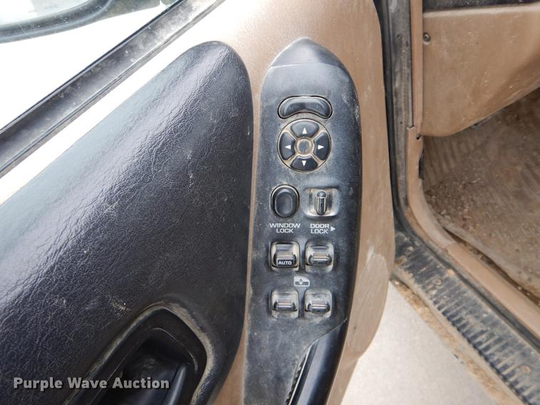 image for item DE5987 1999 Jeep Cherokee Sport SUV