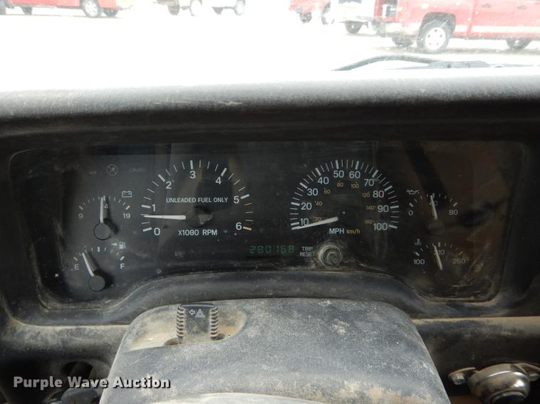 image for item DE5987 1999 Jeep Cherokee Sport SUV