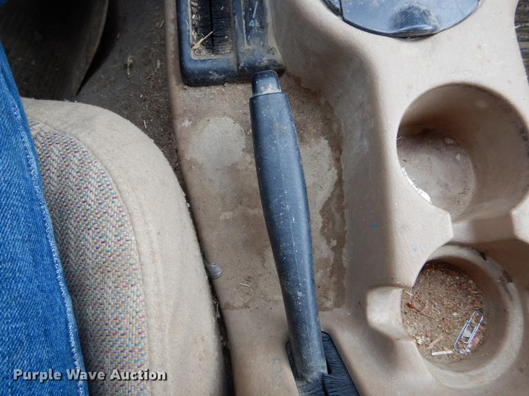 image for item DE5987 1999 Jeep Cherokee Sport SUV