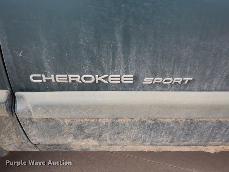 image for item DE5987 1999 Jeep Cherokee Sport SUV