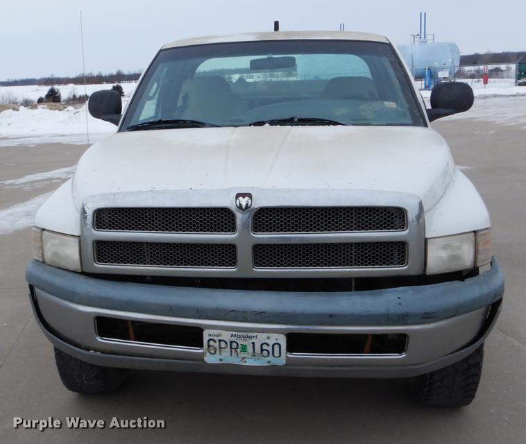 image for item DE5988 1998 Dodge Ram 1500 Club Cab pickup truck