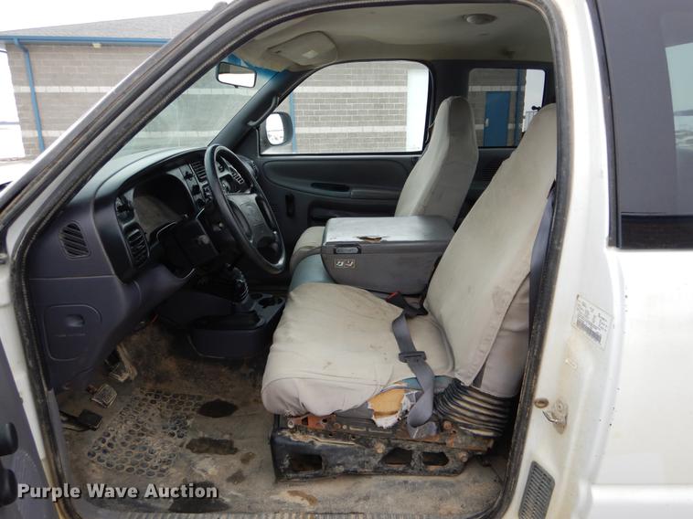 image for item DE5988 1998 Dodge Ram 1500 Club Cab pickup truck