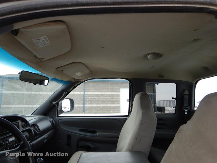 image for item DE5988 1998 Dodge Ram 1500 Club Cab pickup truck