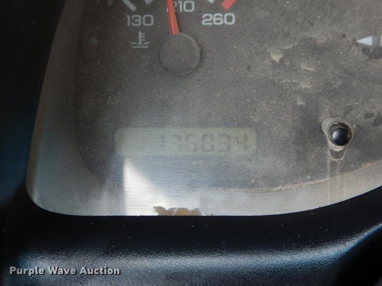 image for item DE5988 1998 Dodge Ram 1500 Club Cab pickup truck