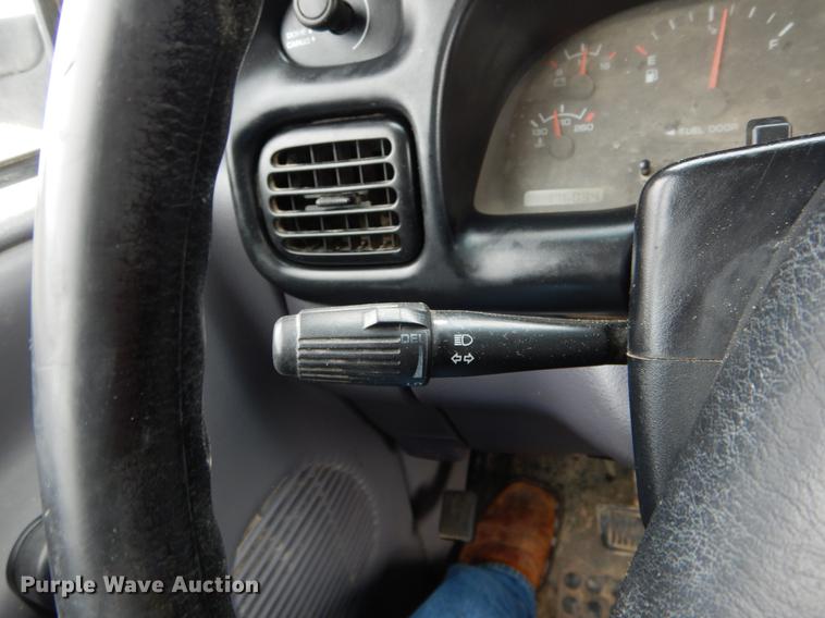 image for item DE5988 1998 Dodge Ram 1500 Club Cab pickup truck