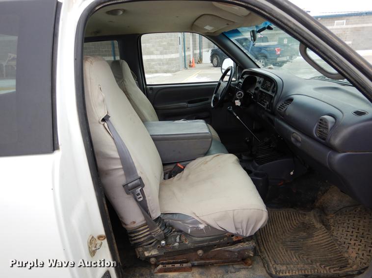 image for item DE5988 1998 Dodge Ram 1500 Club Cab pickup truck