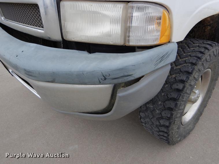 image for item DE5988 1998 Dodge Ram 1500 Club Cab pickup truck