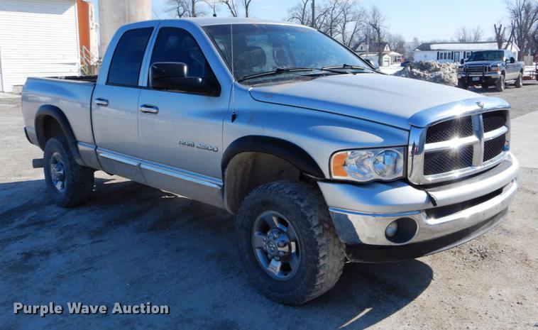 image for item DE5997 2005 Dodge Ram 2500 SLT Quad Cab pickup truck