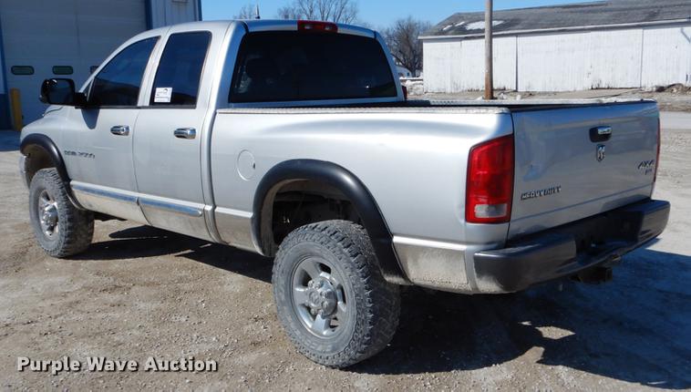 image for item DE5997 2005 Dodge Ram 2500 SLT Quad Cab pickup truck