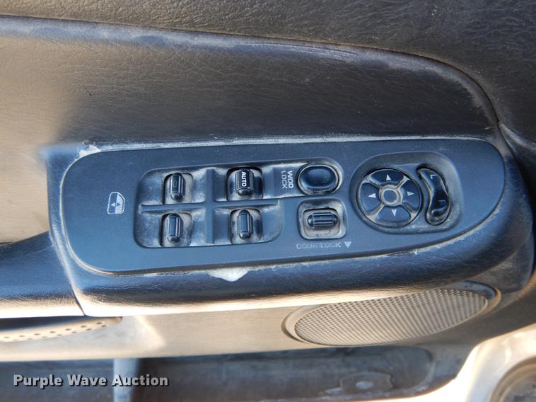 image for item DE5997 2005 Dodge Ram 2500 SLT Quad Cab pickup truck