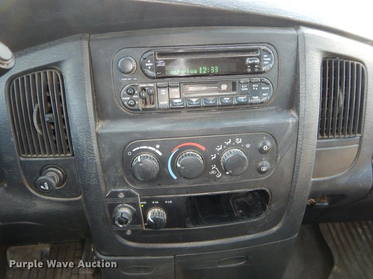 image for item DE5997 2005 Dodge Ram 2500 SLT Quad Cab pickup truck