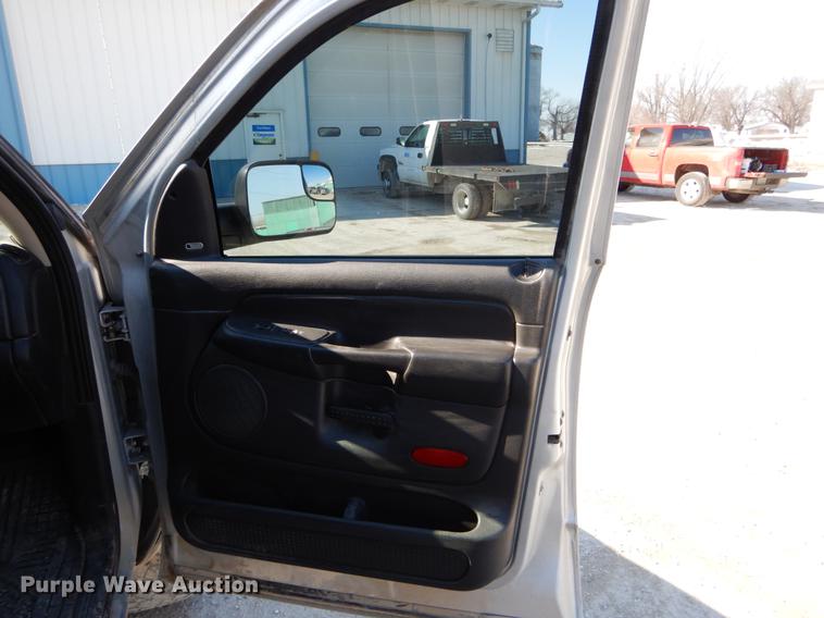 image for item DE5997 2005 Dodge Ram 2500 SLT Quad Cab pickup truck