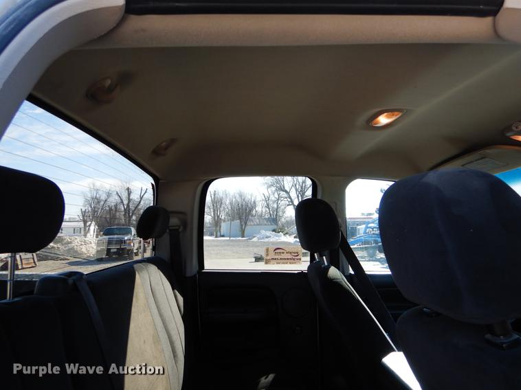 image for item DE5997 2005 Dodge Ram 2500 SLT Quad Cab pickup truck