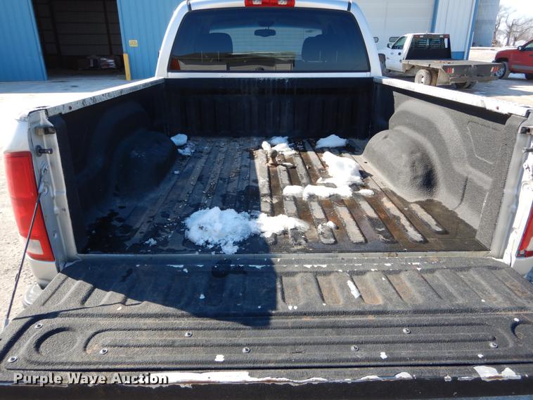 image for item DE5997 2005 Dodge Ram 2500 SLT Quad Cab pickup truck