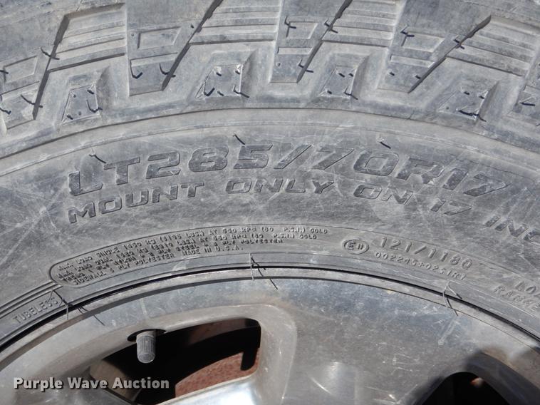 image for item DE5997 2005 Dodge Ram 2500 SLT Quad Cab pickup truck