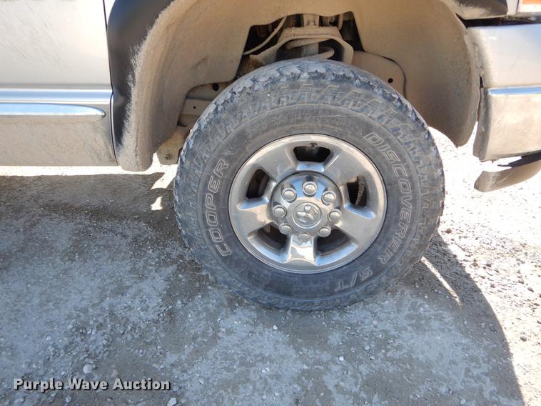 image for item DE5997 2005 Dodge Ram 2500 SLT Quad Cab pickup truck