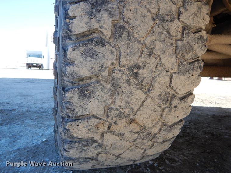 image for item DE5997 2005 Dodge Ram 2500 SLT Quad Cab pickup truck