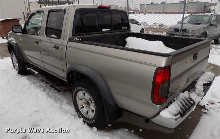 image for item DE7559 2000 Nissan Frontier Crew Cab pickup truck