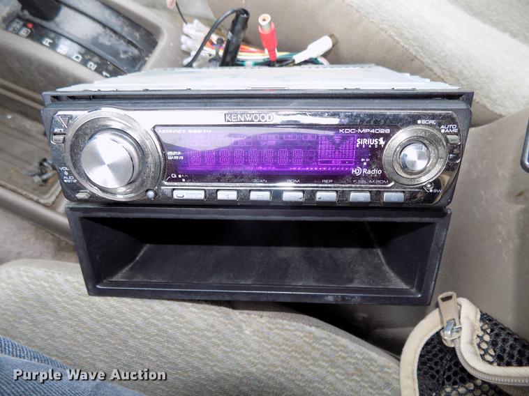 image for item DE7559 2000 Nissan Frontier Crew Cab pickup truck