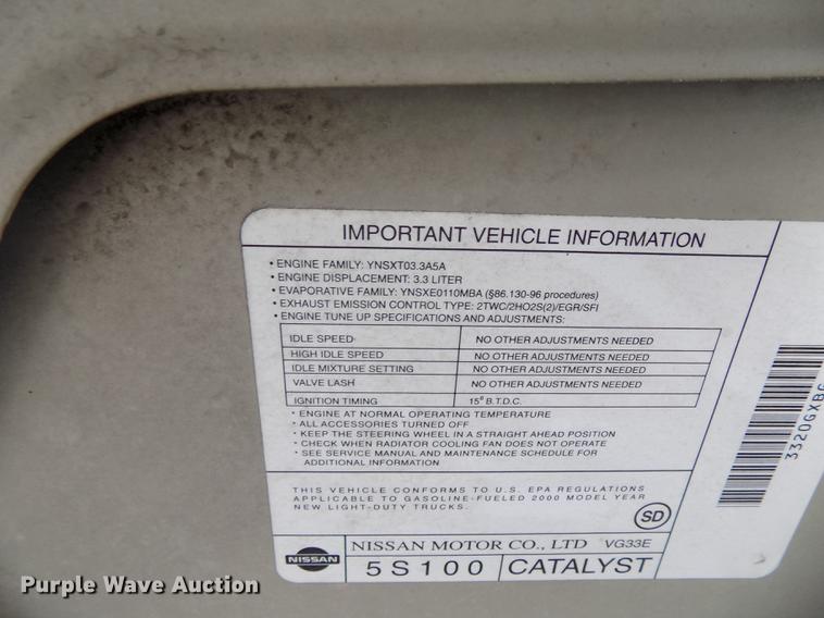 image for item DE7559 2000 Nissan Frontier Crew Cab pickup truck