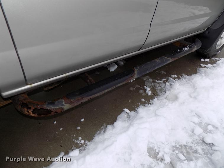 image for item DE7559 2000 Nissan Frontier Crew Cab pickup truck