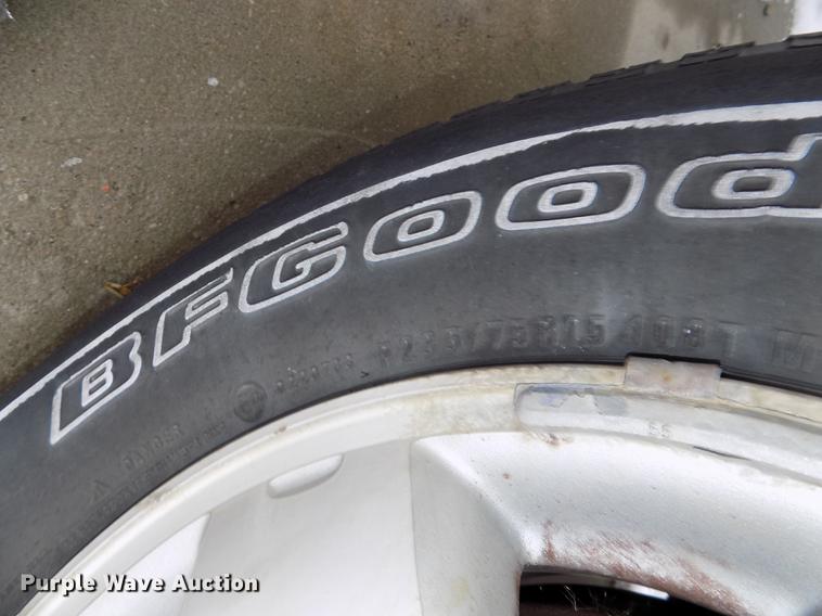 image for item DE7559 2000 Nissan Frontier Crew Cab pickup truck