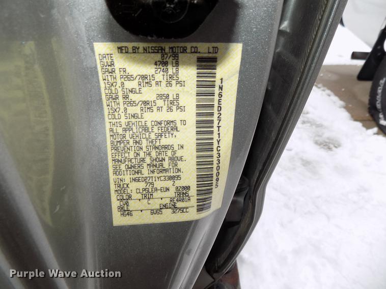 image for item DE7559 2000 Nissan Frontier Crew Cab pickup truck