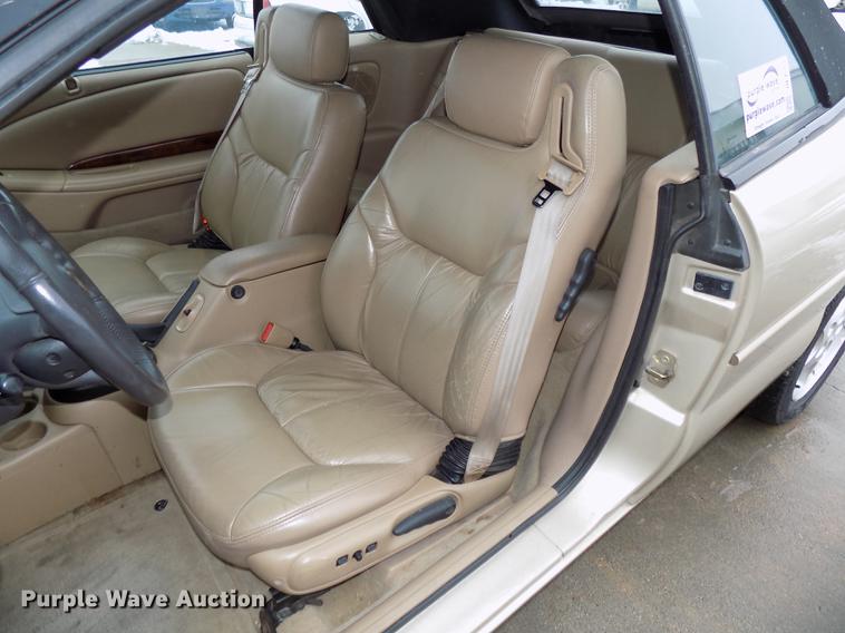 image for item DE7561 2000 Chrysler Sebring JXi convertible