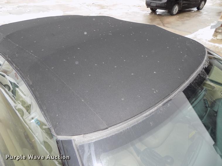 image for item DE7561 2000 Chrysler Sebring JXi convertible