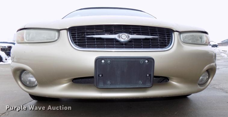 image for item DE7561 2000 Chrysler Sebring JXi convertible