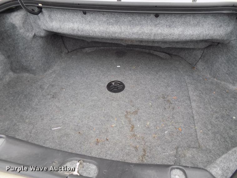 image for item DE7561 2000 Chrysler Sebring JXi convertible