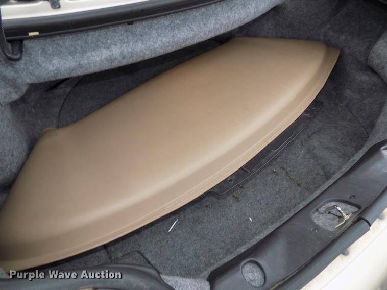 image for item DE7561 2000 Chrysler Sebring JXi convertible