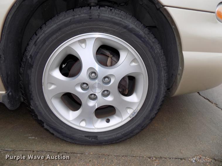 image for item DE7561 2000 Chrysler Sebring JXi convertible