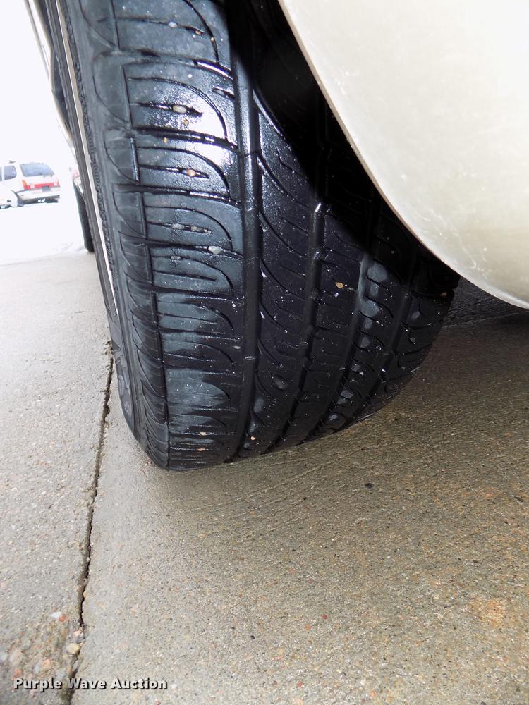 image for item DE7561 2000 Chrysler Sebring JXi convertible