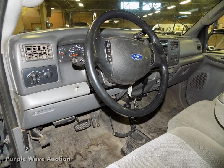image for item DE7570 2003 Ford F250 Super Duty pickup truck