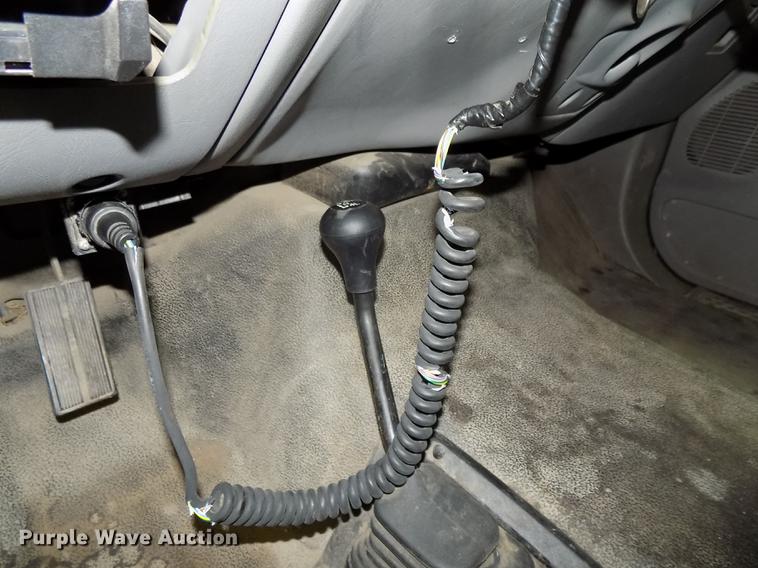 image for item DE7570 2003 Ford F250 Super Duty pickup truck