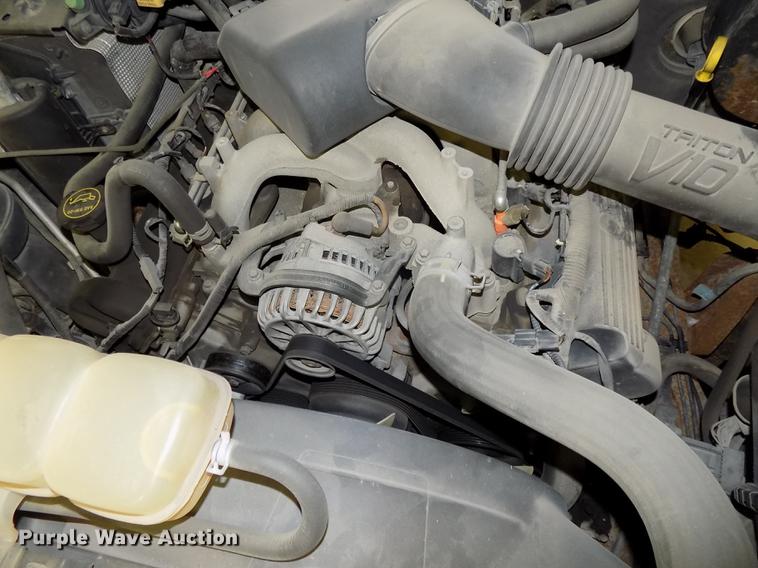 image for item DE7570 2003 Ford F250 Super Duty pickup truck