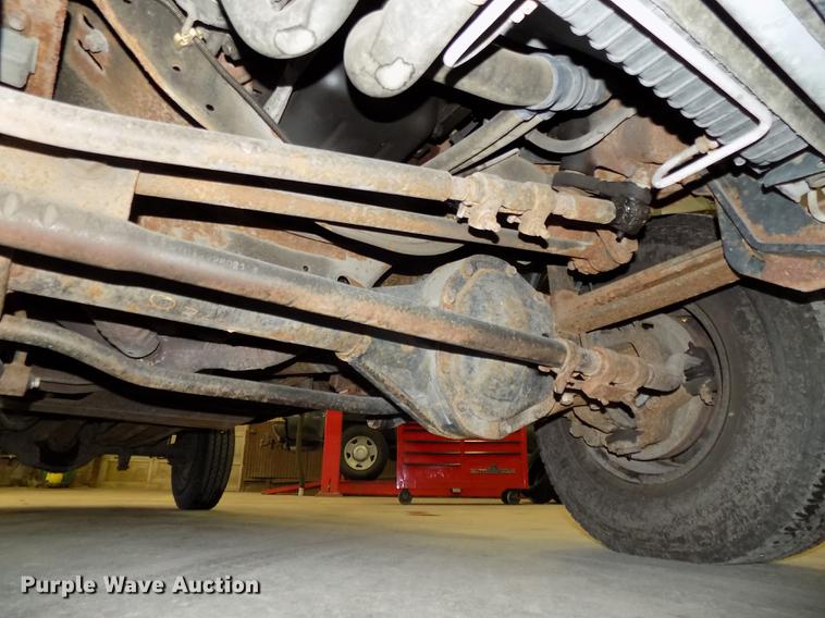 image for item DE7570 2003 Ford F250 Super Duty pickup truck