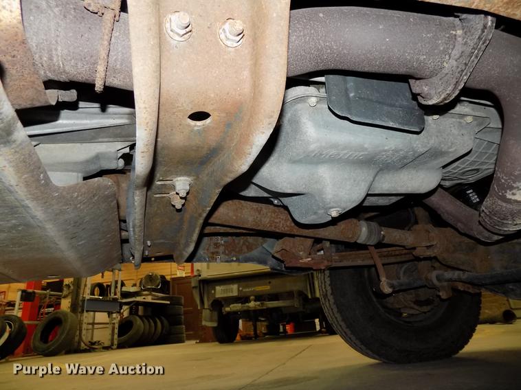 image for item DE7570 2003 Ford F250 Super Duty pickup truck