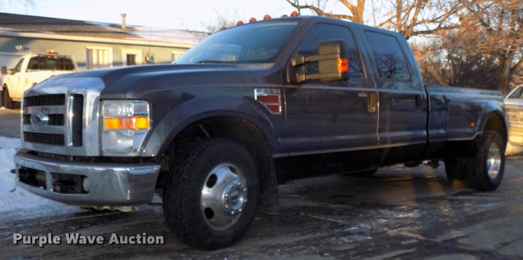 image for item DE7573 2008 Ford F350 Lariat Super Duty Crew Cab pickup truck