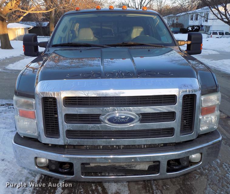 image for item DE7573 2008 Ford F350 Lariat Super Duty Crew Cab pickup truck