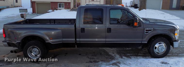image for item DE7573 2008 Ford F350 Lariat Super Duty Crew Cab pickup truck