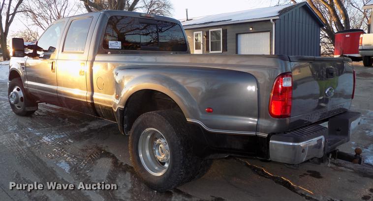image for item DE7573 2008 Ford F350 Lariat Super Duty Crew Cab pickup truck