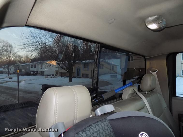 image for item DE7573 2008 Ford F350 Lariat Super Duty Crew Cab pickup truck